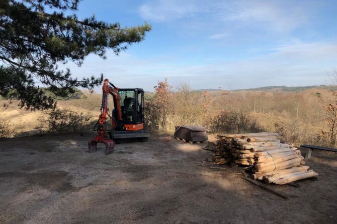 Aanvoer materialen trap Kennemerduinen